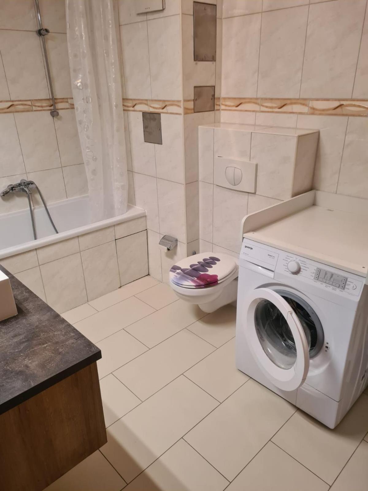 Top Apartment In Langenhagen 하노버 외부 사진